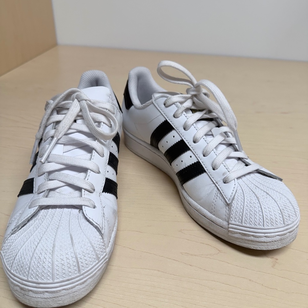 Adidas Superstar Sneakers